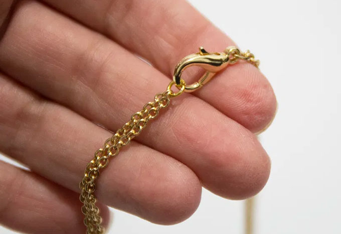 Why Jewelry Chains Break & How You Can Prevent It - Halstead